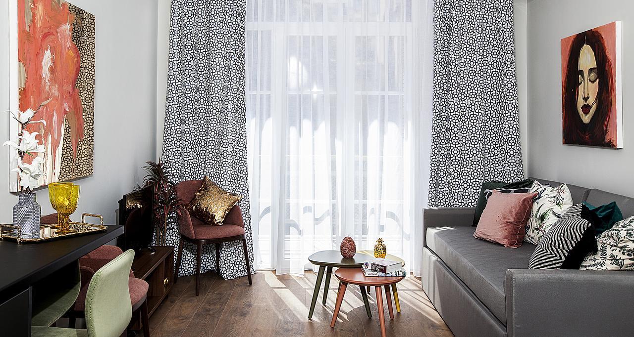 Suitcase Apartment