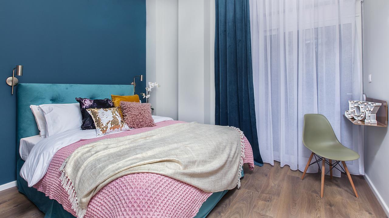 Suitcase Apartment *