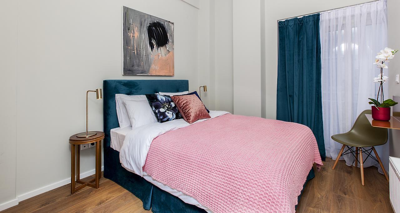 Suitcase Apartment *