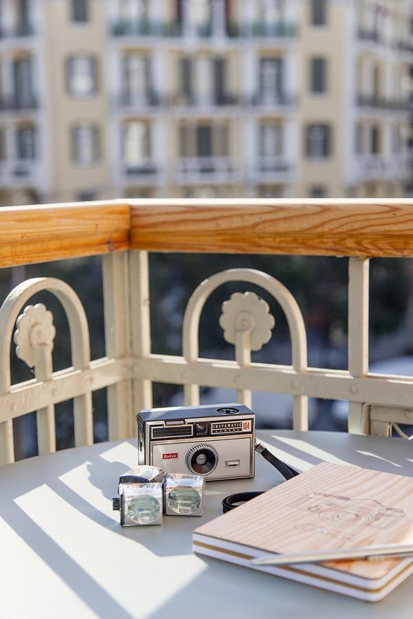 Suitcase Apartment *
